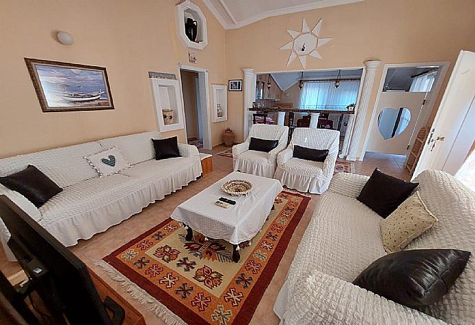 Open plan living room . - Dalyan Palace . (Photo Gallery) }}