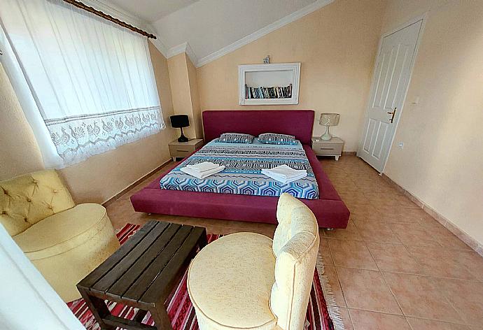 Double bedroom . - Dalyan Palace . (Galería de imágenes) }}