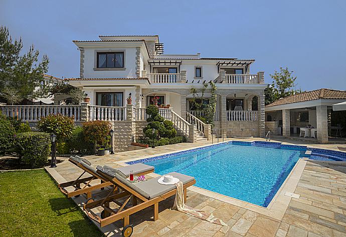 ,Beautiful villa with private pool, terrace, and garden . - Villa Evangelia . (Photo Gallery) }}