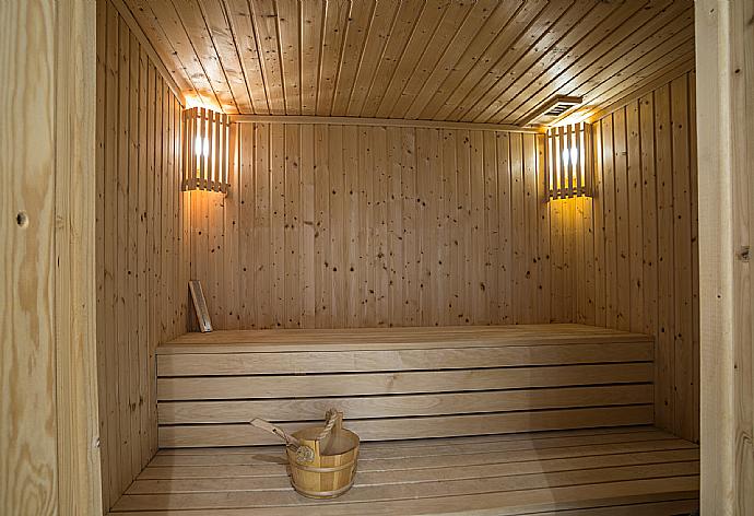 Sauna . - Villa Evangelia . (Galerie de photos) }}