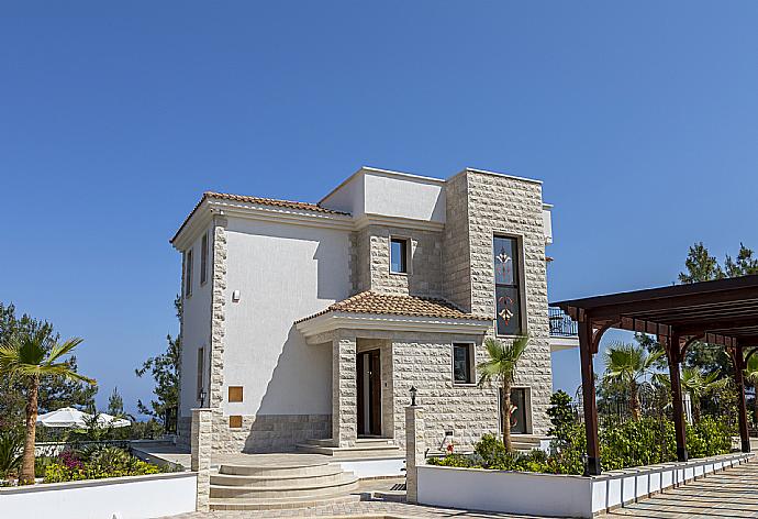 Beautiful villa with private pool, terrace, and garden . - Villa Emilia . (Galería de imágenes) }}