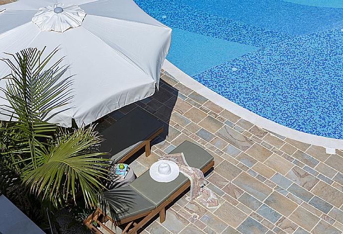 Private pool and terrace . - Villa Emilia . (Galleria fotografica) }}