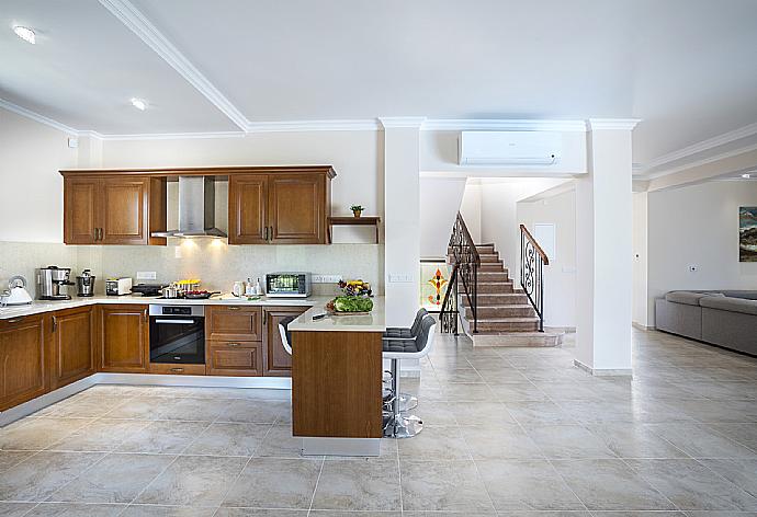 Equipped kitchen . - Villa Emilia . (Fotogalerie) }}