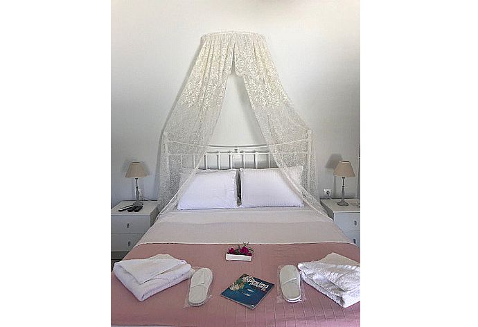 Double bedroom . - Paxos Bay Studio . (Galleria fotografica) }}