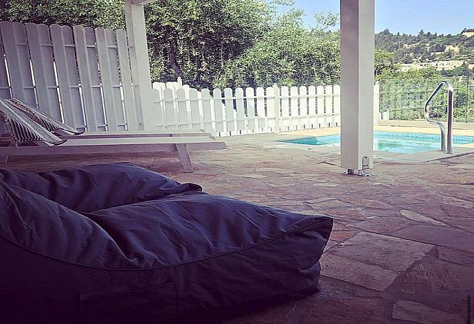 Private terrace with jacuzzi . - Paxos Bay Jacuzzi Studio . (Galleria fotografica) }}