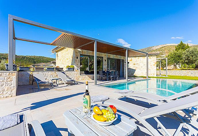 Beautiful villa with private pool and terrace . - Villa Ersi . (Photo Gallery) }}