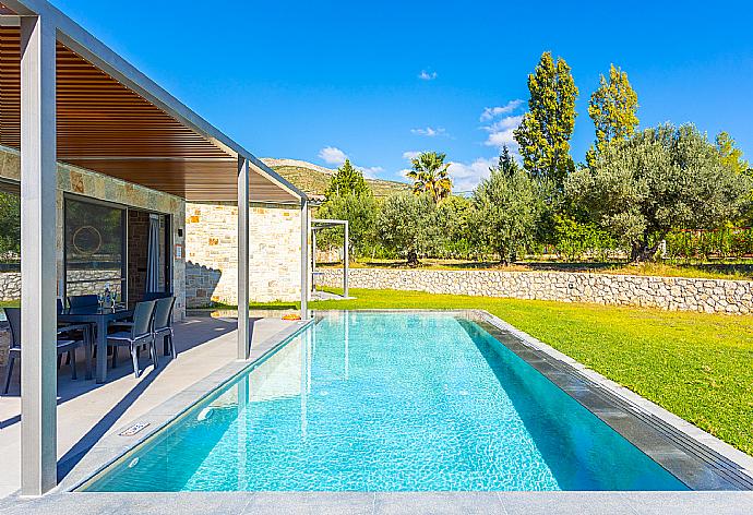 Private pool and terrace . - Villa Ersi . (Галерея фотографий) }}