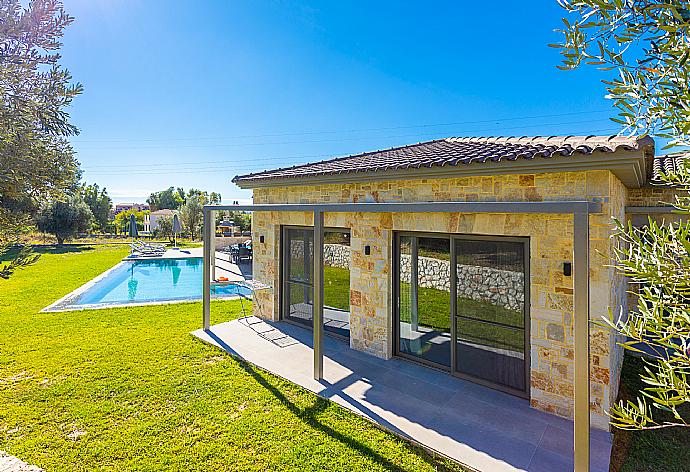 Beautiful villa with private pool and terrace . - Villa Ersi . (Galerie de photos) }}