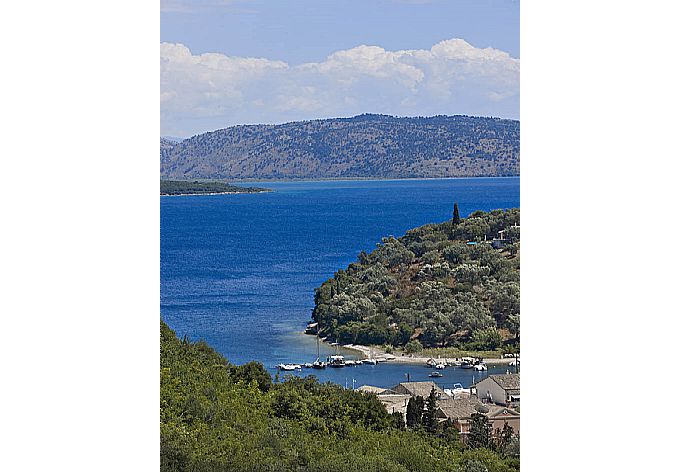 Agios Stephanos  . - Villa Tatiana . (Fotogalerie) }}