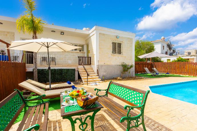 Beautiful villa with private pool and terrace . - Yiangos House . (Fotogalerie) }}