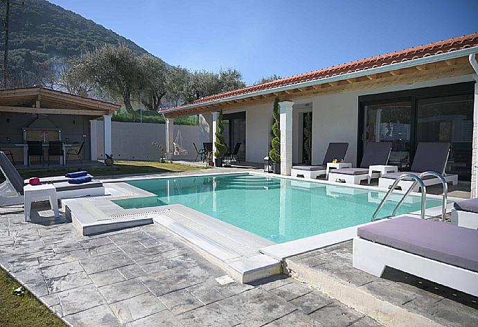 ,Beautiful private villa with heated private pool . - Villa Diamonds . (Photo Gallery) }}