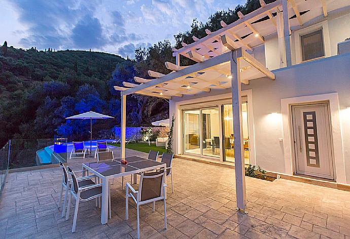 Villa Rana at night . - Villa Rana . (Photo Gallery) }}