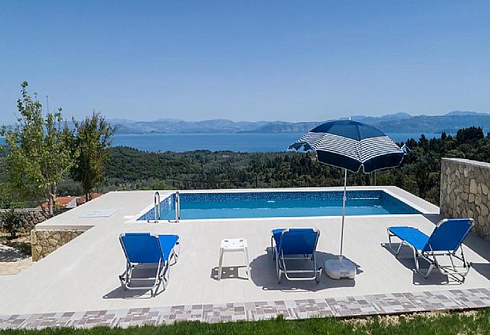 Private infinity pool and terrace with sea views . - Villa Marafen . (Photo Gallery) }}