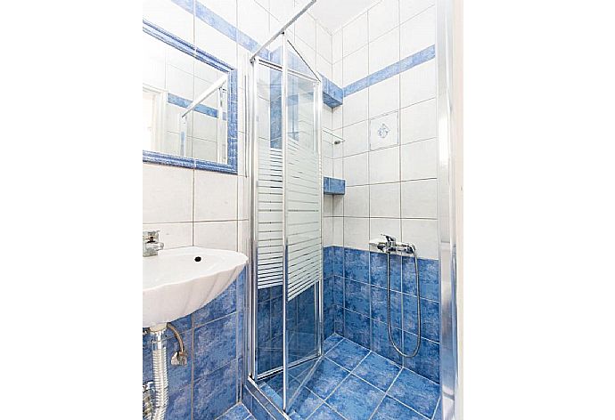 Villa Marafen Bathroom