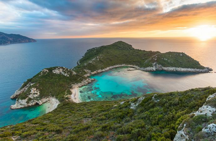 Porto Timoni . - Villa Marafen . (Galerie de photos) }}