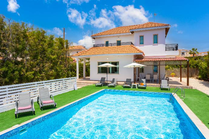 ,Beautiful villa with private pool and terrace with sea views . - Villa Aristotle . (Галерея фотографий) }}