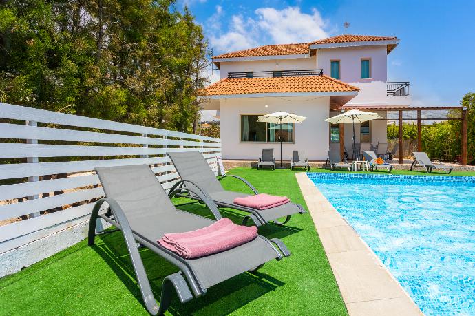 Beautiful villa with private pool and terrace with sea views . - Villa Aristotle . (Galleria fotografica) }}
