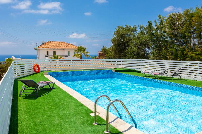 Private pool and terrace with sea views . - Villa Aristotle . (Galería de imágenes) }}