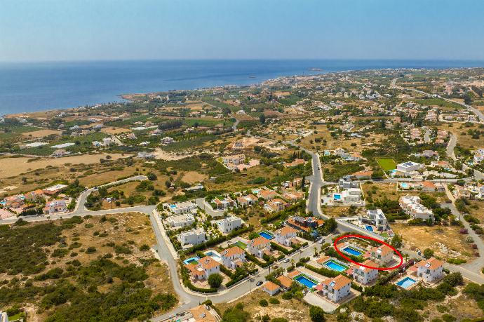 Aerial view showing location of Villa Archimedes . - Villa Archimedes . (Fotogalerie) }}