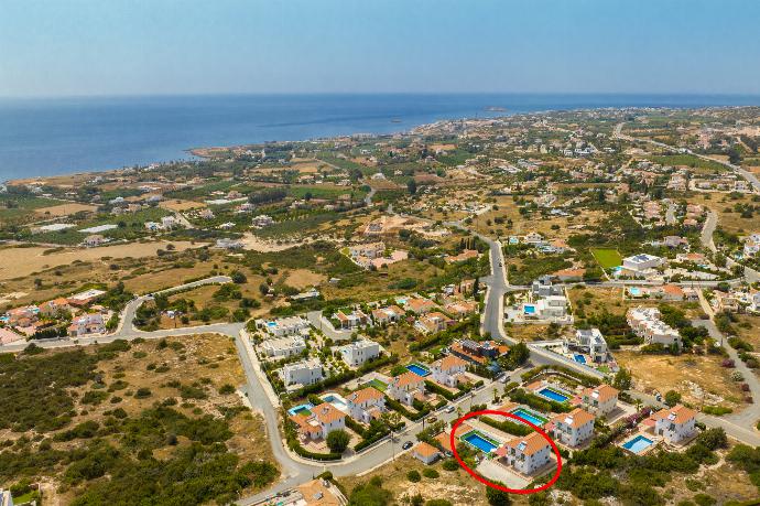 Aerial view showing location of Villa Homer . - Villa Homer . (Galerie de photos) }}