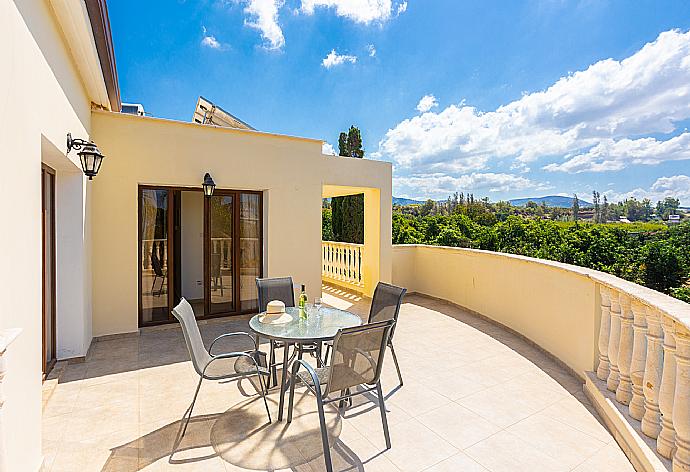 Upper terrace area with sea views . - Villa Tsikkos Ena . (Galería de imágenes) }}