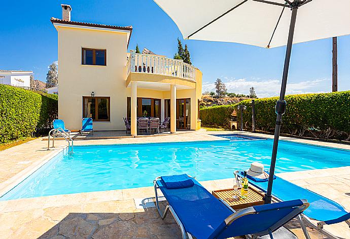 Beautiful villa with private pool and terrace . - Villa Tsikkos Tessera . (Photo Gallery) }}