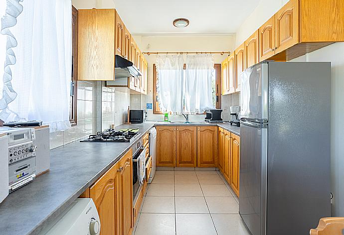 Equipped kitchen . - Blue Bay Villa Nicole . (Fotogalerie) }}