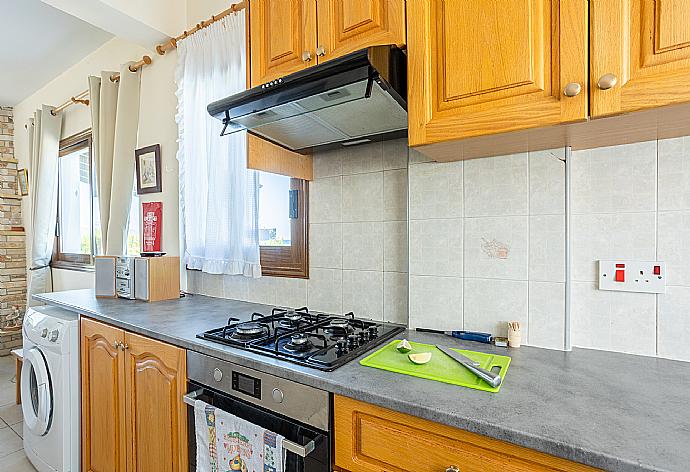 Equipped kitchen . - Blue Bay Villa Nicole . (Fotogalerie) }}