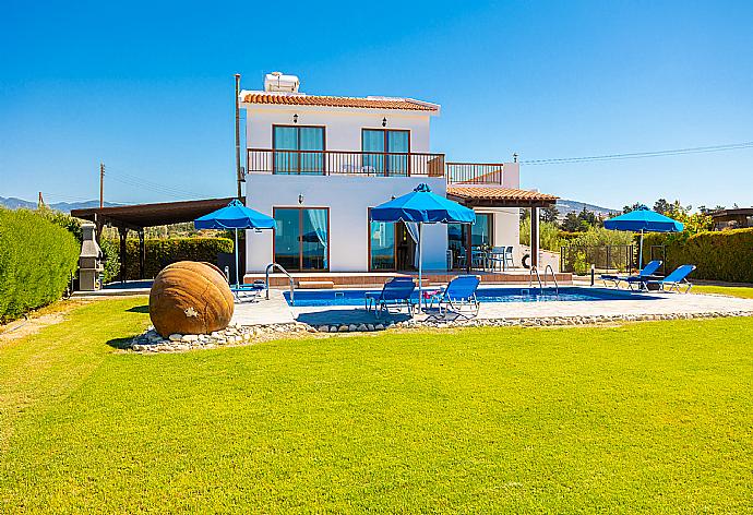 Beautiful villa with private pool, terrace, and garden with sea views . - Blue Bay Villa Dimitris . (Fotogalerie) }}