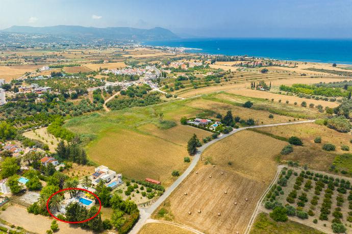 Aerial view showing location of Villa Anemone . - Villa Anemone . (Galerie de photos) }}