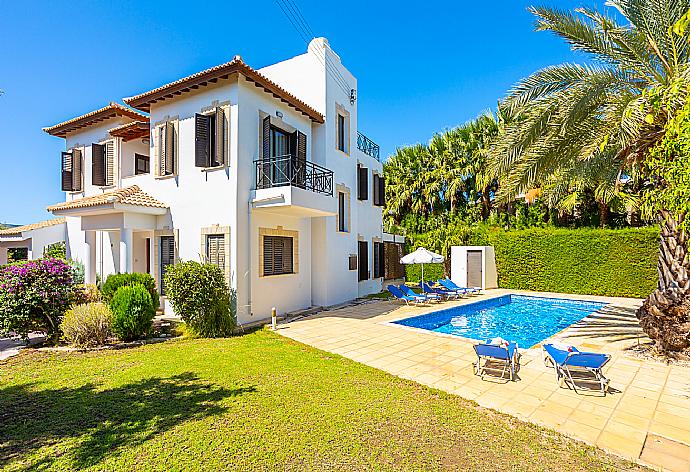 Beautiful villa with private pool, terrace, and garden . - Villa Anna . (Photo Gallery) }}