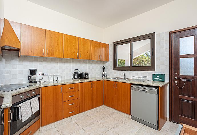 Equipped kitchen . - Villa Anna . (Fotogalerie) }}