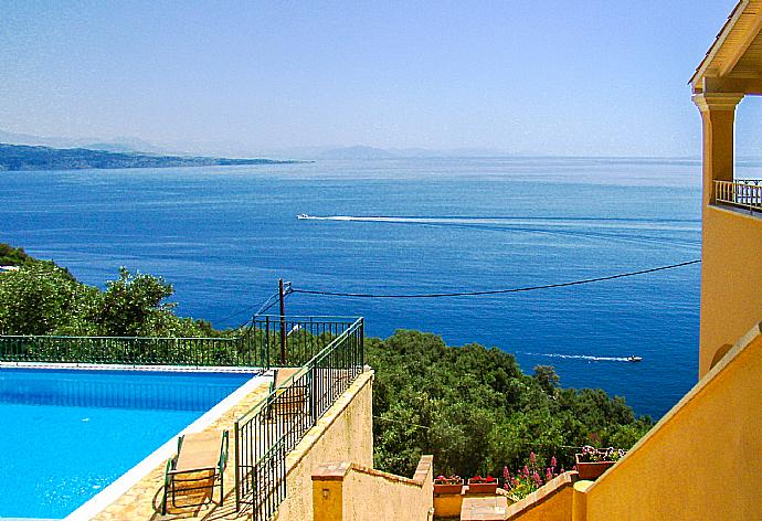 Beautiful villa with private pool and terrace with panoramic sea views . - Ioannas House . (Galleria fotografica) }}