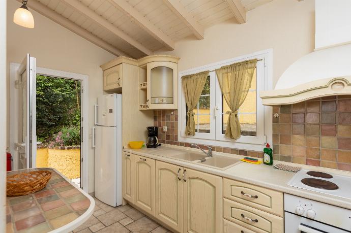 Equipped kitchen . - Ioannas House . (Fotogalerie) }}