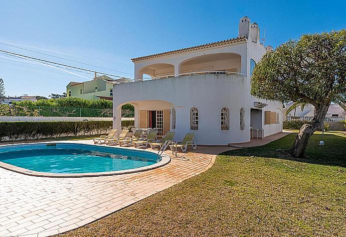 Beautiful villa with private swimming pool . - Villa Nora . (Галерея фотографий) }}