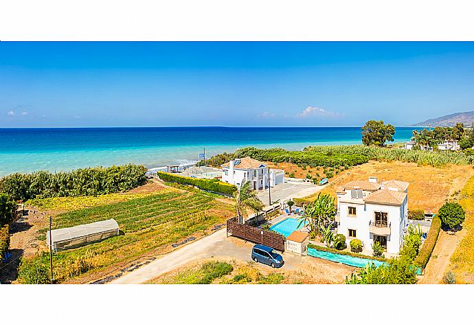 Aerial view of Villa Dora . - Villa Dora . (Fotogalerie) }}