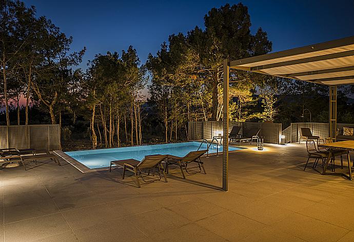 Private pool with terrace and countryside view  . - Villa Sunset . (Photo Gallery) }}