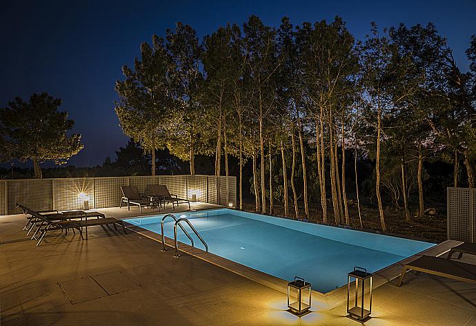 Private pool with terrace and countryside view  . - Villa Sunset . (Photo Gallery) }}