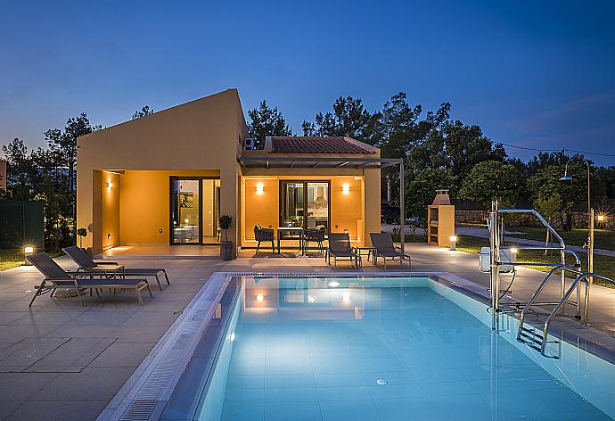 Beautiful villa with private pool and terrace  . - Villa Sunrise . (Photo Gallery) }}