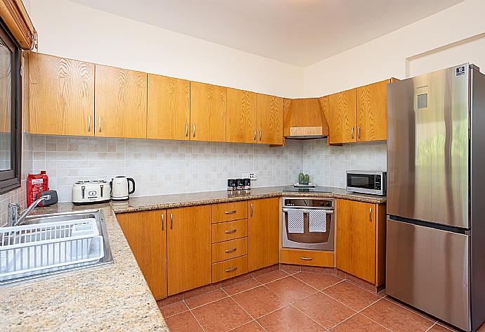 Equipped kitchen . - Villa Iliana . (Fotogalerie) }}