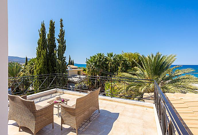 Roof terrace with sea views . - Villa Iliana . (Photo Gallery) }}