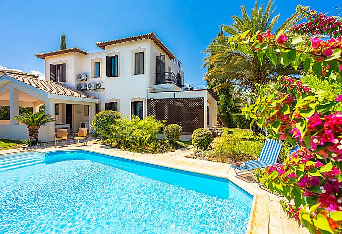 Beautiful villa with private pool, terrace, and garden . - Villa Iliana . (Galería de imágenes) }}