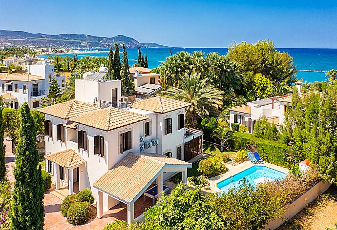 Aerial view of Villa Iliana . - Villa Iliana . (Fotogalerie) }}