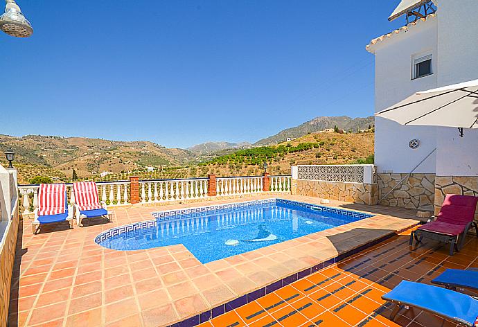 Private pool and terrace with panoramic views . - Villa Ana y Garcia . (Galería de imágenes) }}