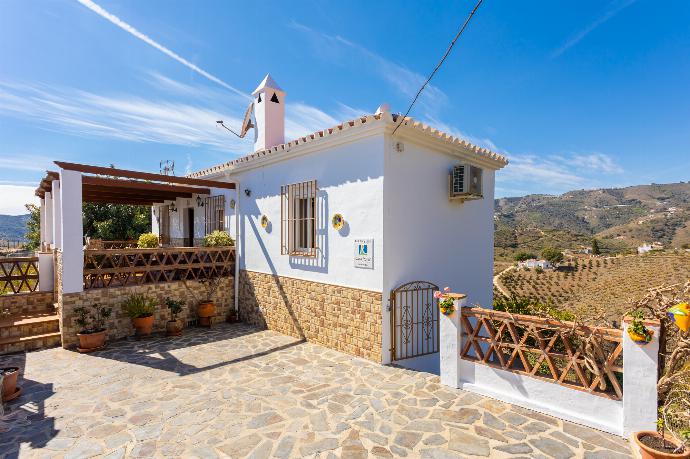 Private parking area . - Villa Ana y Garcia . (Fotogalerie) }}