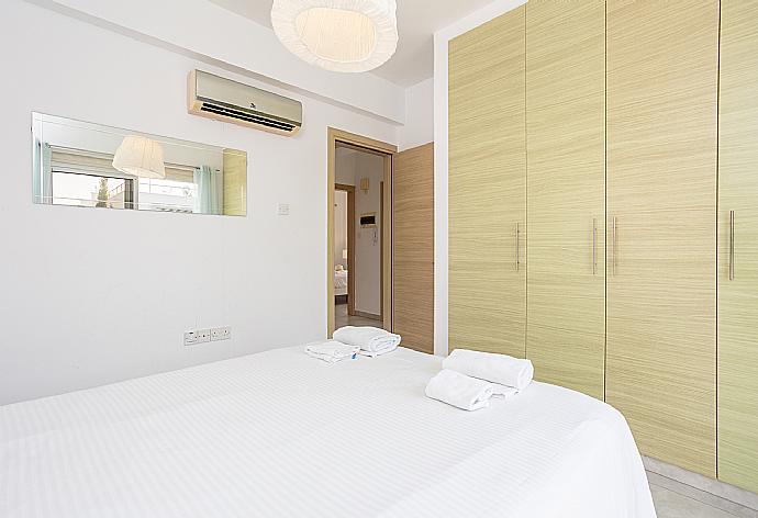 Double bedroom with A/C . - Villa Marina . (Fotogalerie) }}