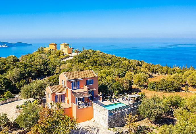 ,Beautiful villa with private pool and terrace with sea views . - Villa Canova . (Galería de imágenes) }}