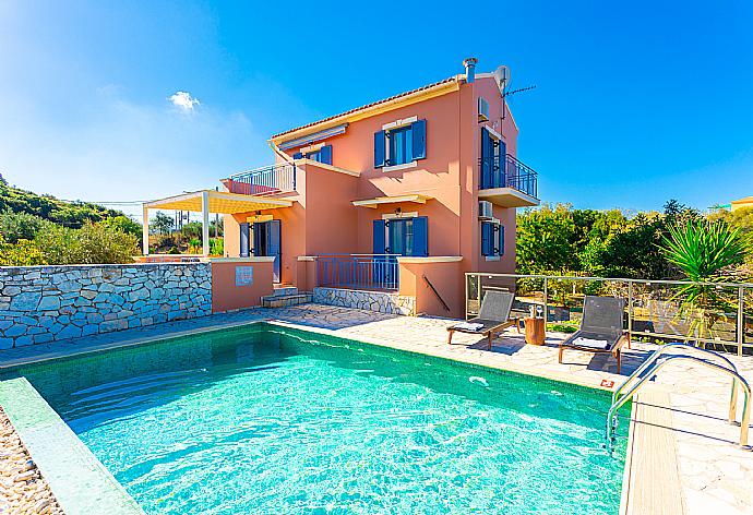 Beautiful villa with private pool and terrace with sea views . - Villa Canova . (Galleria fotografica) }}