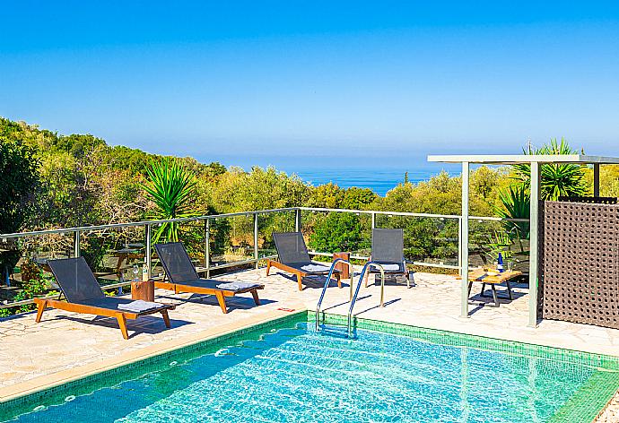 Private pool and terrace with sea views . - Villa Canova . (Photo Gallery) }}