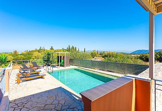Private pool and terrace with sea views . - Villa Canova . (Photo Gallery) }}